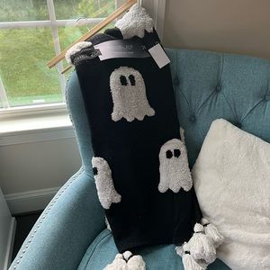 NWT 👻👻🎃Rachel Zoe GHOST blanket Throw👻👻